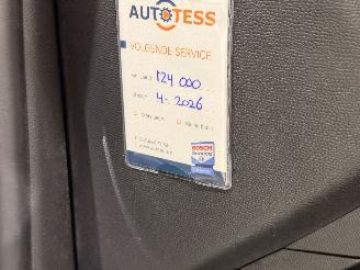 Peugeot 2008 1.2 Blue Lease Allure picture 39