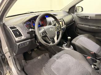 Hyundai I-20 HB 1.2 i-Deal Navi/Airco picture 34