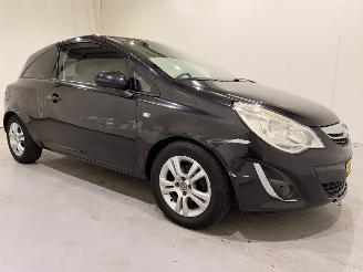 krockskadad bil auto Opel Corsa 1.3 CDTI Anniversry Edition Navi 2012/3