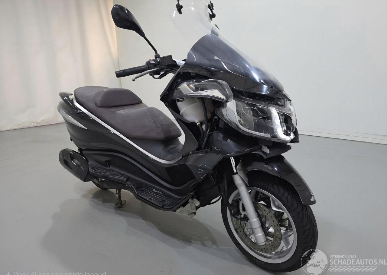Piaggio X10 350 Executive BS 25kw Bjr.2018