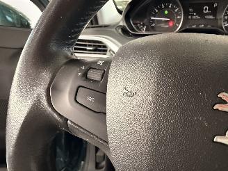 Peugeot 2008 1.2 Automaat PureTech Active picture 21