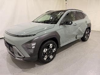 Schadeauto Hyundai Kona 1.6 GDI HEV Premium Sky | Leder | Schuif-/kanteldak | Memory 2024/9