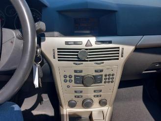 Opel Astra Astra H Twin Top (L67), Cabrio, 2005 / 2010 1.8 16V picture 23