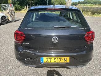 Volkswagen Polo 1.0 MPI  Comfortline picture 6