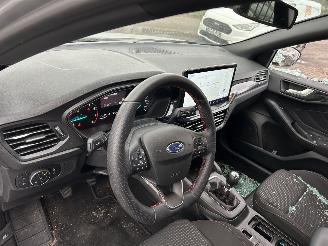 Ford Focus Stationcar 1.0 Hybrid EcoBoost ST Line picture 18