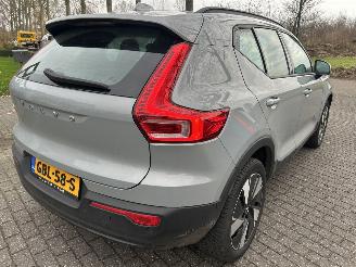 Volvo EX40 Single M Essential  70 kWh   ( is verrijdbaar ) picture 4