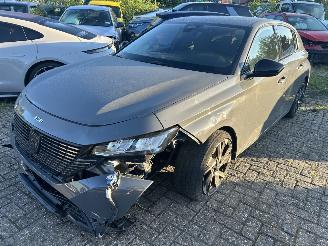 Schadeauto Peugeot 308 1.2 PT  Automaat Active Pack Business  5 Drs 2024/1