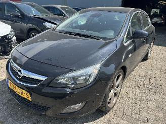 Coche accidentado Opel Astra 1.4 Turbo   5 Drs 2010/4