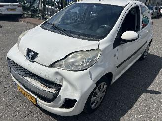 Voiture accidenté Peugeot 107 1.0 2011/11