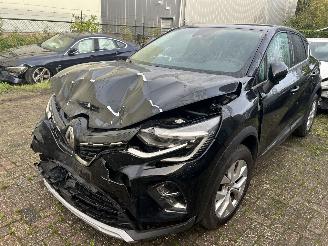Damaged car Renault Captur 1.3 Automaat 2020/9