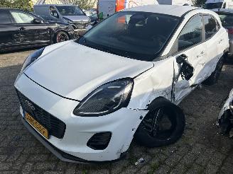 Schadeauto Ford Puma 1.0 EcoBoost Hybrid Titanium   ( 8543 Km ) 2026/2