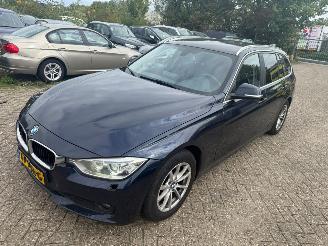 damaged passenger cars BMW 3-serie 316 D  Automaat Stationcar 2015/8