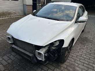 Schadeauto Volvo V-40 2.0 D   R Design 2014/11