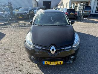Renault Clio Estate 0.9 TCe  Night&Day picture 1