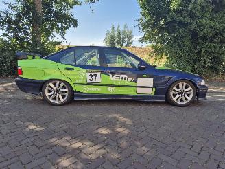 BMW 3-serie 328i 6-cilinder race edition picture 4