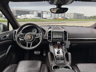 Porsche Cayenne S E-HYBRID Panorama Xenon Leder Voll picture 17