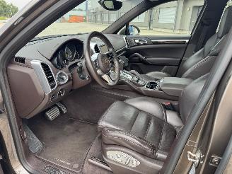 Porsche Cayenne S E-HYBRID Panorama Xenon Leder Voll picture 7