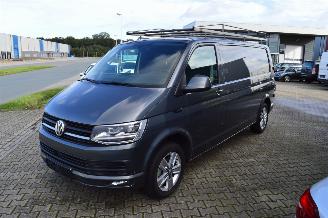 krockskadad bil auto Volkswagen Transporter 2.0 TDI 150 KW DSG HIGHLINE LEDER XXL LANG 2017/4