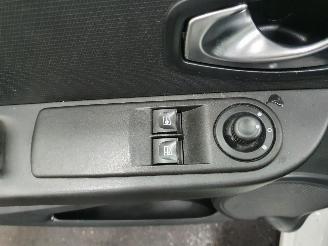 Renault Clio Mk4 0.9 TCe Expression picture 28