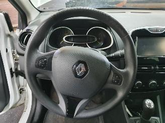 Renault Clio Mk4 0.9 TCe Expression picture 9