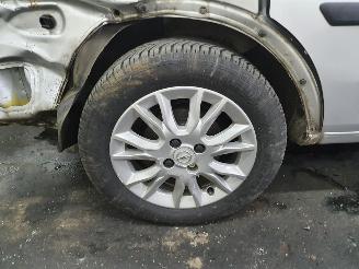 Opel Combo 1.3 CDTI Base picture 23