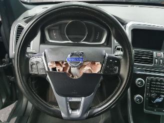 Volvo Xc-60 2.0 D4 FWD R-Design Momentum picture 25