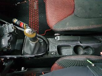 Renault Clio 0.9 TCe Expression picture 14