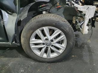 Volkswagen Caddy SA 2.0 TDI L1H1 HighLine BlueMotion picture 26