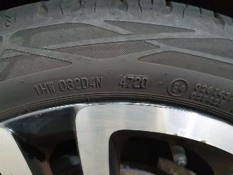 Volkswagen Up! 121 1.0 BlueMotion High Up! picture 33