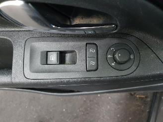 Volkswagen Up! 121 1.0 BlueMotion High Up! picture 29