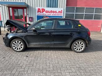 Audi A1 A1 Sportback (8XA/8XF), Hatchback 5-drs, 2011 / 2018 1.6 TDI 16V picture 2