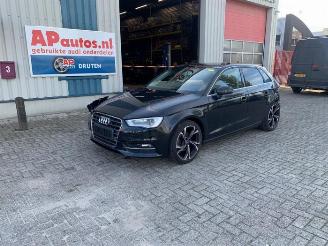 Vrakbiler auto Audi A3 A3 Sportback (8VA/8VF), Hatchback 5-drs, 2012 / 2020 1.4 TFSI 16V 2013/4