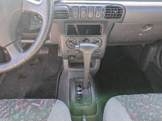 Nissan Micra 1.0 Automatik picture 12