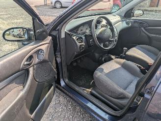 Ford Focus 1.6 picture 9