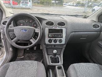 Ford Focus 1.8 picture 11