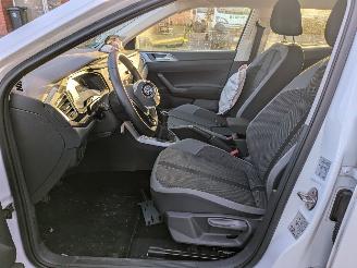 Volkswagen Polo 1.0 picture 10