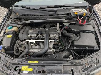Volvo S-60 2.4T Automatik picture 13