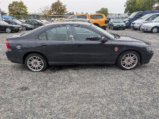 Volvo S-60 2.4T Automatik picture 4