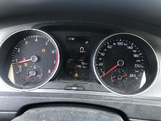 Volkswagen Golf 12tsi 63kW E5 Variant 92000 km picture 7