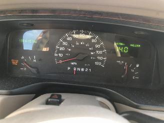 Lincoln Town Car 4.6i V8 164kW picture 7