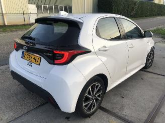 Toyota Yaris 1.5 Hybrid Dynamic picture 4
