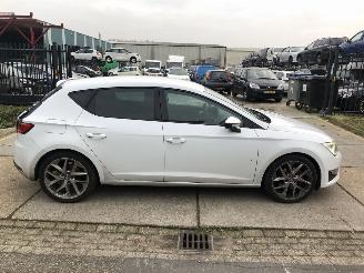 krockskadad bil auto Seat Leon 14tsi 92kW E6 FR uitvoering 2015/10
