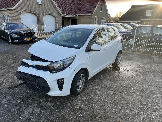 damaged passenger cars Kia Picanto  2023/11