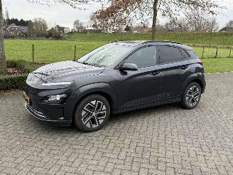 Unfallwagen Hyundai Kona EV 64 kWh 2021/12