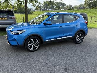  MG ZS EV Long Range Luxury 70 kWh / Panorama / Leer 2023/5