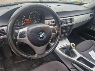 BMW 3-serie 320I picture 16