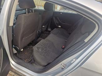 Volkswagen Passat 2.0 fsi comfortline picture 12