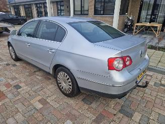 Volkswagen Passat 2.0 fsi comfortline picture 6