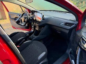 Peugeot 208 1.6 BLUE HDI ALLURE picture 20