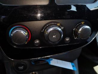 Renault Clio  picture 10